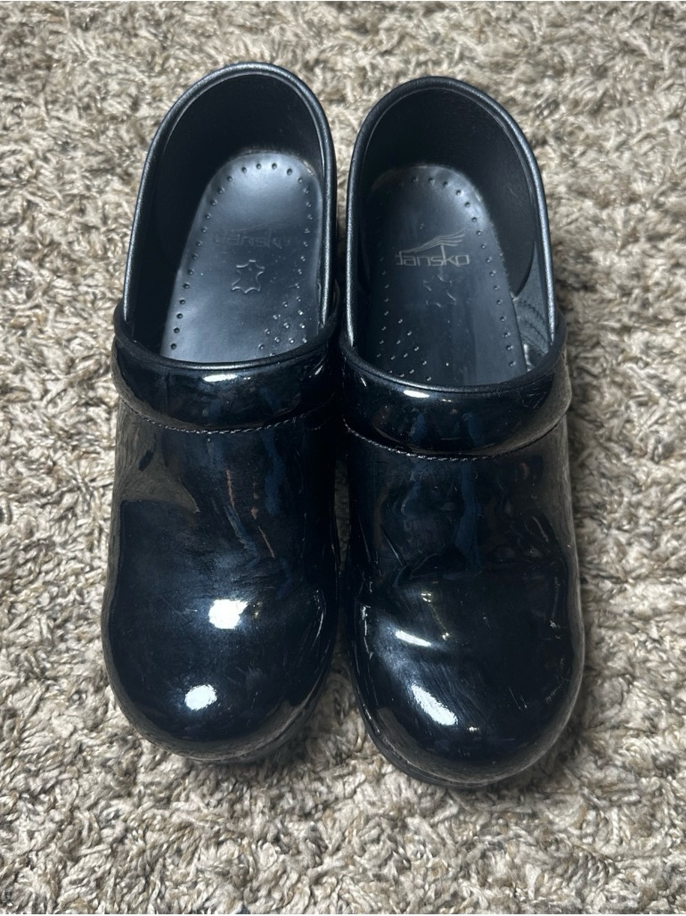 Dansko Black Patent Leather Clogs Women’s size EU 38 US 7.5 -8